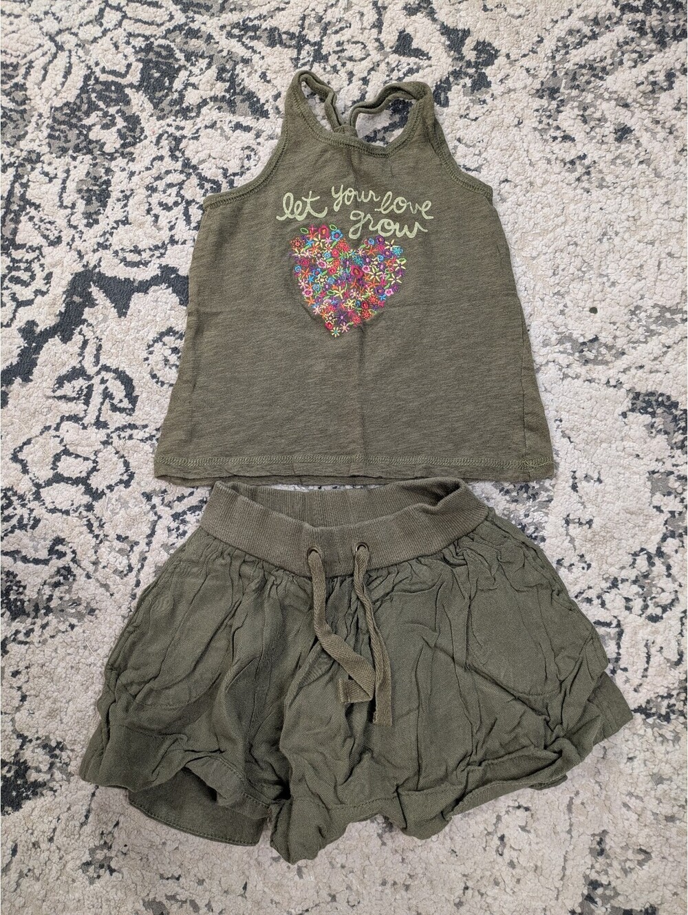 Joe Fresh Girls Olive Green Tank Top & Shorts Set Size 3 Toddler Floral Heart